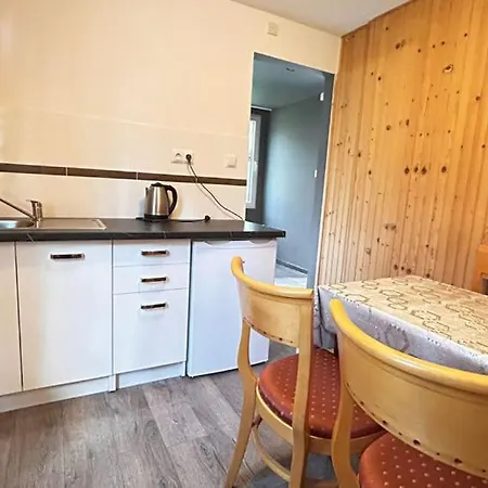 Pod Sosnami 2* Osieck