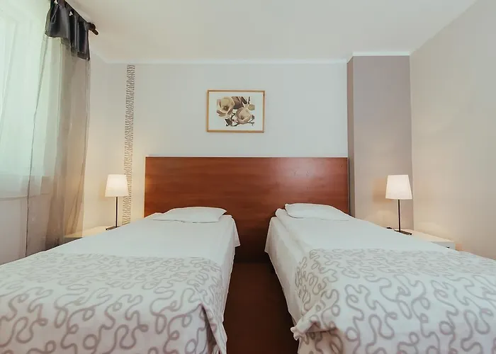 Pod Sosnami Hotel Osieck