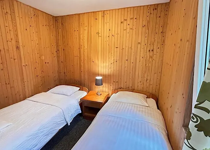 Pod Sosnami Hotel Osieck